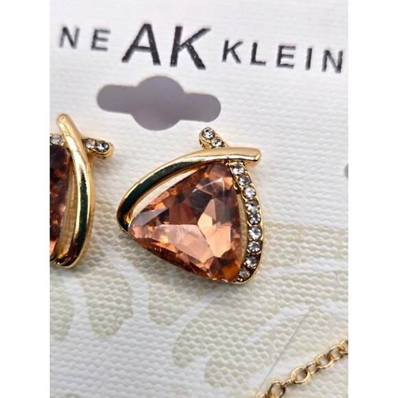 Beautiful Anne Klein Vintage New Necklace and Earrings Set in Rose Rhinestones - Picture 3 of 8